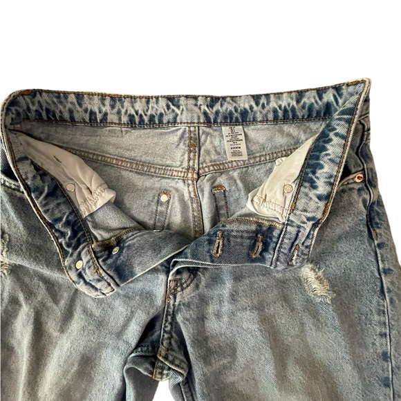 & Denim H&M Womens Size 4 High Waist Ripped Destroyed 90s Boyfriend Blue Jeans - Picture 3 of 6